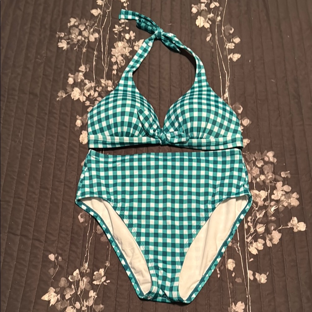 Draper James Green and White Gingham Bikini—new without tags!!
